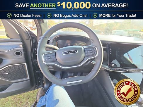 Used 2024 Jeep Wagoneer L Series III w/ Flexible Seating Group image 18