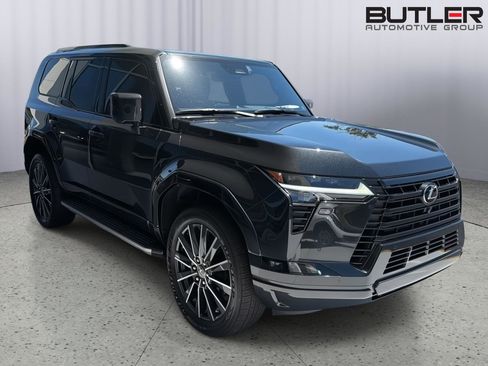 Used 2025 Lexus GX 550 w/ Cold Area Package AWD/4WD image 8