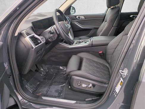 Certified 2026 BMW X7 xDrive40i AWD/4WD image 17