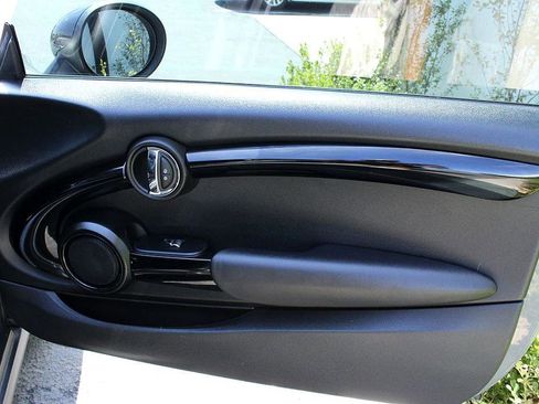 Used 2018 MINI Cooper S image 20