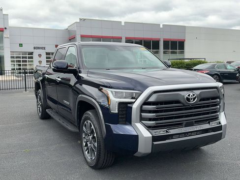 Used 2024 Toyota Tundra Limited AWD/4WD image 3