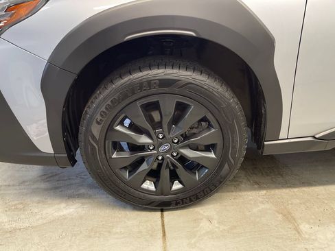 Used 2024 Subaru Outback Onyx Edition AWD/4WD image 12