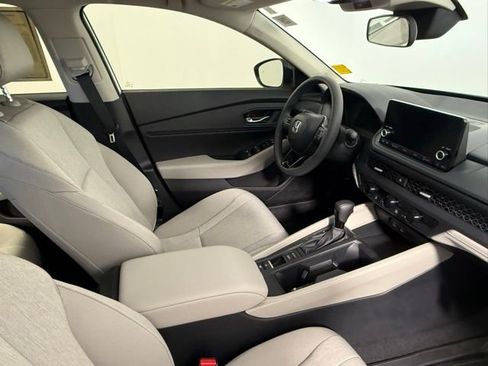 Used 2025 Honda Accord SE image 47