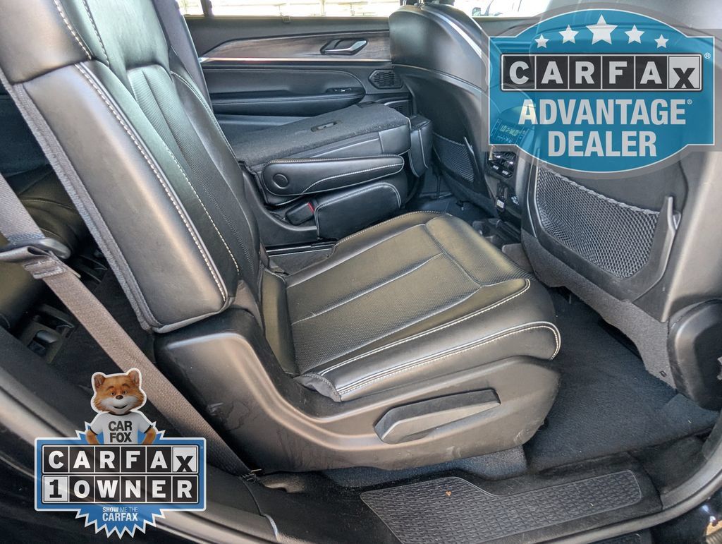 Used 2023 Jeep Grand Cherokee L Overland w/ Luxury Tech Group IV AWD/4WD image 27
