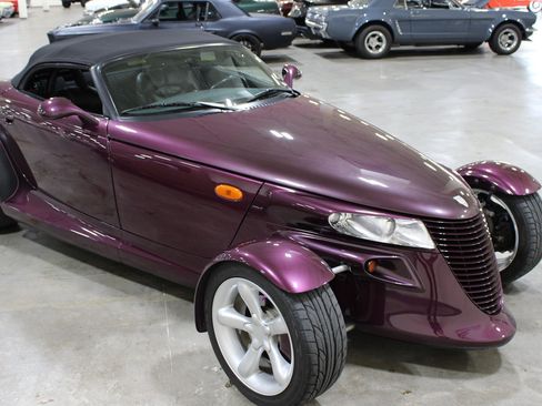 Used 1999 Plymouth Prowler RWD image 31