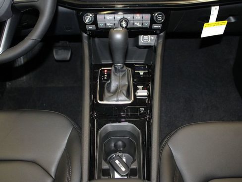 New 2026 Jeep Compass Limited image 22