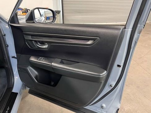 Used 2023 Honda CR-V LX image 11