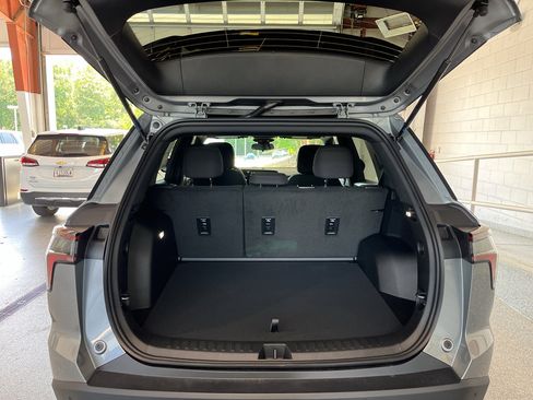 New 2026 Chevrolet Equinox LT FWD image 8