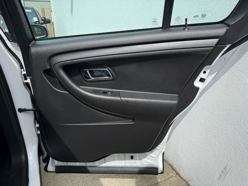 Used 2018 Ford Taurus Police Interceptor AWD image 28