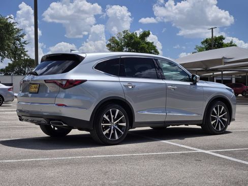 Certified 2026 Acura MDX FWD w/ Technology Package image 4