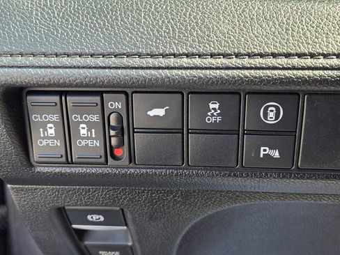 Used 2024 Honda Odyssey Touring image 19