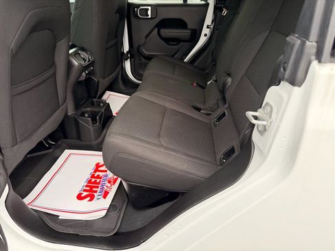 Used 2023 Jeep Gladiator Sport image 13