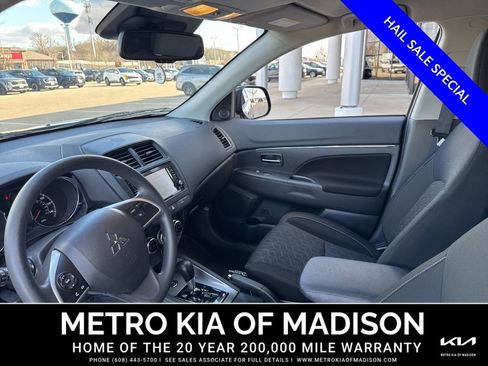 Used 2025 Mitsubishi Outlander Sport ES AWD/4WD image 13