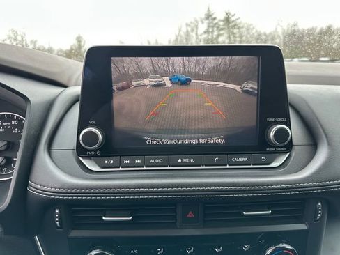 Used 2023 Nissan Rogue S image 33