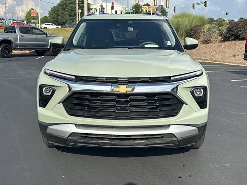 Used 2026 Chevrolet TrailBlazer LT AWD/4WD image 3