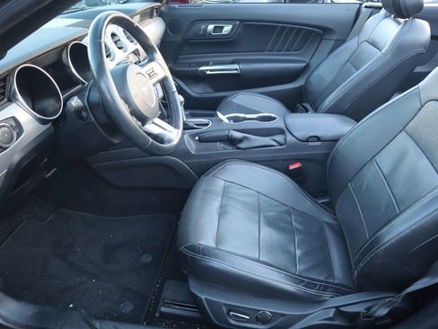 Used 2019 Ford Mustang GT Premium image 18