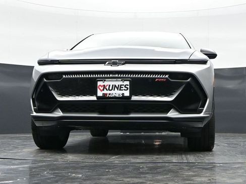 Used 2024 Chevrolet Equinox EV RS w/ Active Safety Package 3 FWD image 35