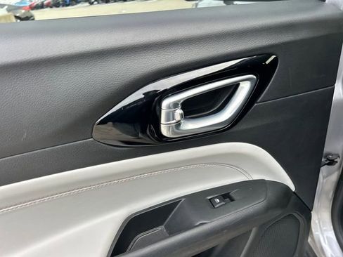 Used 2022 Jeep Compass Limited image 41