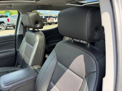 Used 2023 GMC Acadia SLT w/ Preferred Package AWD/4WD image 14