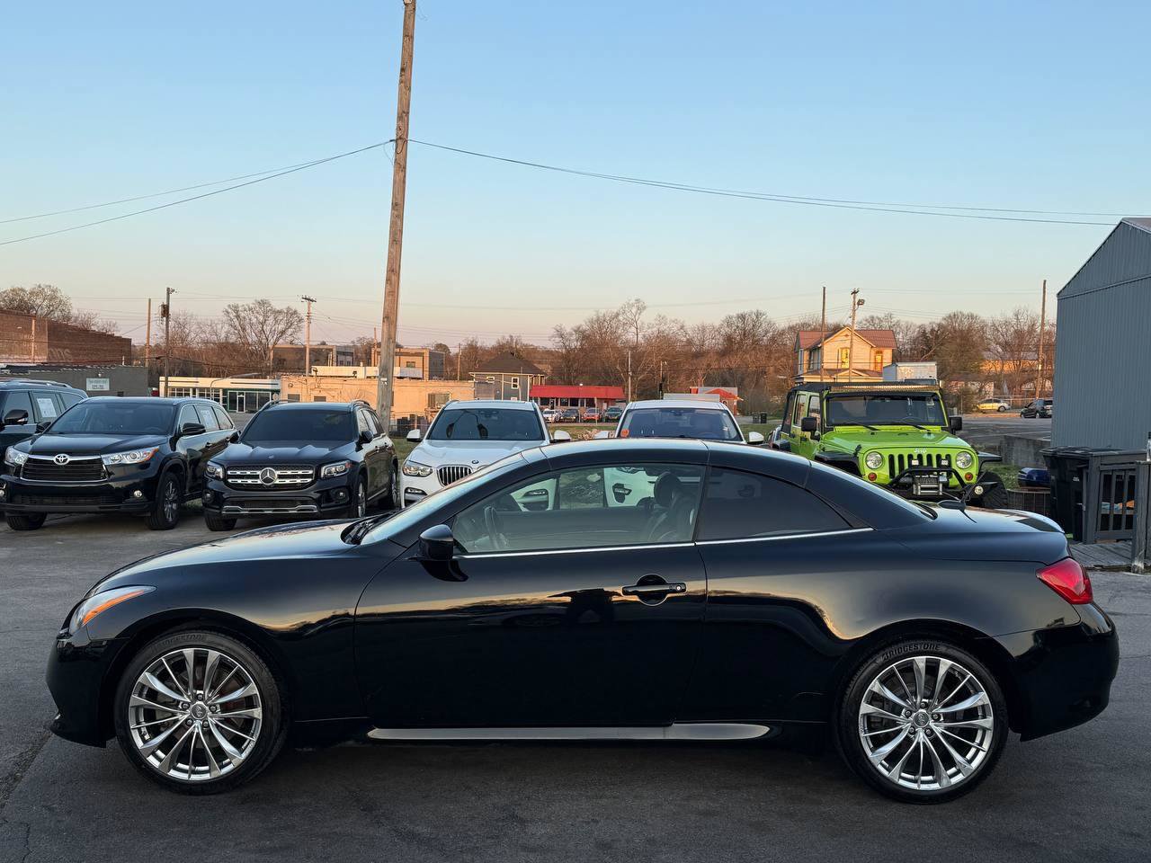 Used 2012 INFINITI G37 Convertible w/ Premium Pkg RWD image 8