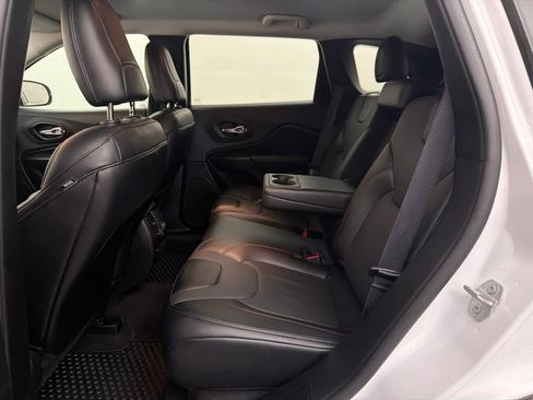 Used 2022 Jeep Cherokee Trailhawk w/ Premium Leather Package image 16