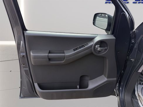 Used 2010 Nissan Xterra Off-Road image 15