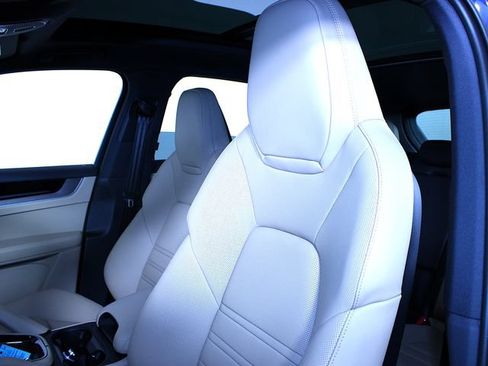 New 2026 Porsche Cayenne S AWD/4WD image 20