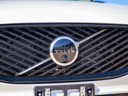 New 2026 Volvo XC60 B5 Plus w/ Climate Package image 11