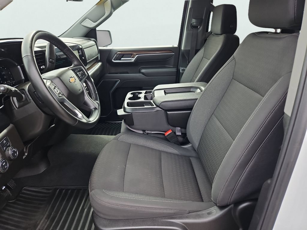 Certified 2025 Chevrolet Silverado 1500 LT AWD/4WD image 31