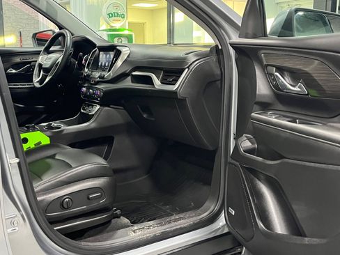 Certified 2024 GMC Terrain SLT w/ Infotainment Package II image 8