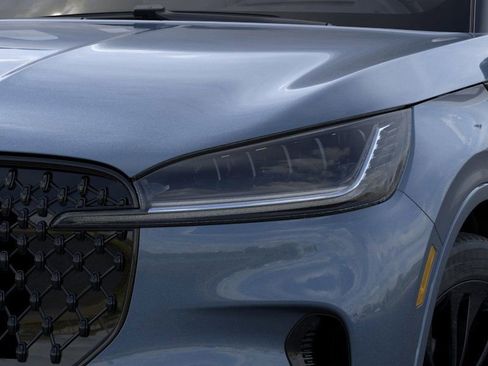 New 2026 Lincoln Aviator Reserve w/ Jet Appearance Package image 18