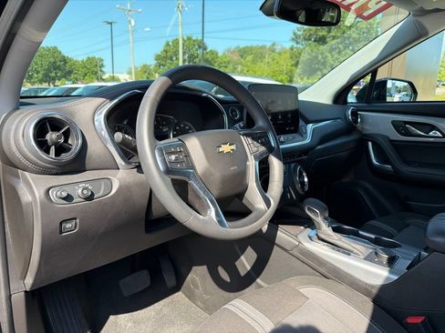 Used 2024 Chevrolet Blazer LT w/ Convenience Package FWD image 11