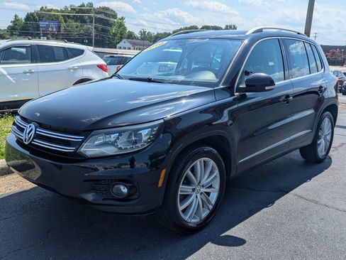 Used 2016 Volkswagen Tiguan SE FWD image 3
