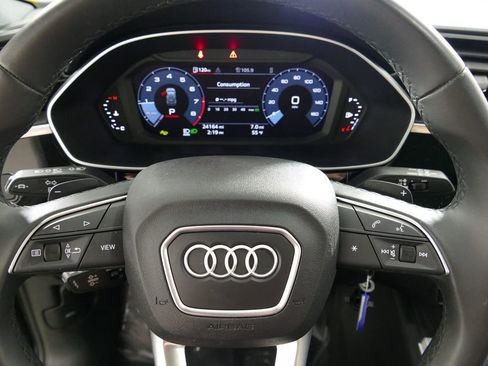 Used 2025 Audi Q3 2.0T Premium image 17