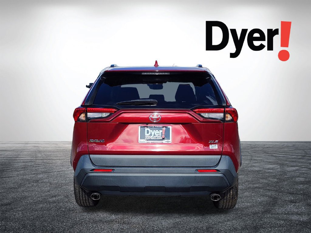 Used 2022 Toyota RAV4 XLE FWD image 5
