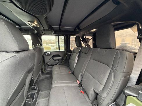 Used 2022 Jeep Wrangler Unlimited Sport AWD/4WD image 8