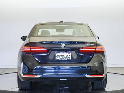 Used 2026 BMW 530i RWD image 3