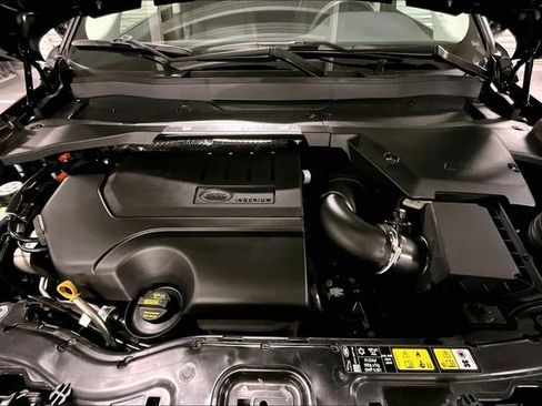 Certified 2025 Land Rover Discovery Sport S image 9