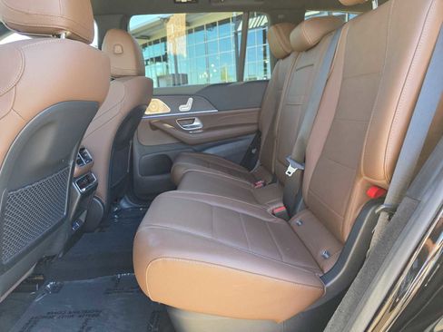 Used 2024 Mercedes-Benz GLS 450 4MATIC image 16