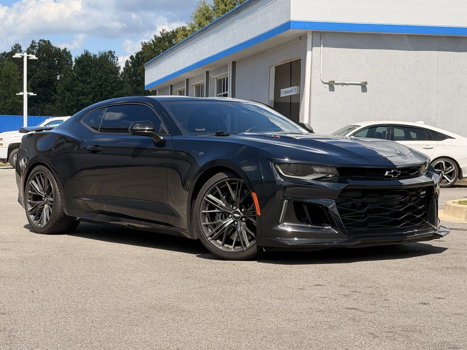 Used 2017 Chevrolet Camaro ZL1 RWD image 2