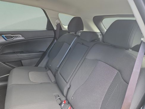 New 2026 Kia Sportage LX FWD image 40