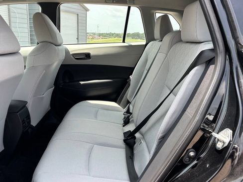 Certified 2022 Toyota Corolla Cross L FWD image 8