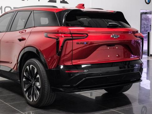 Used 2024 Chevrolet Blazer EV RS image 15