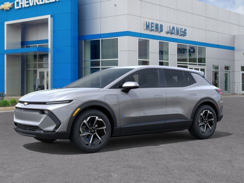 New 2026 Chevrolet Equinox EV LT image 2