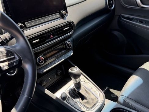 Used 2022 Hyundai Kona Limited FWD image 16