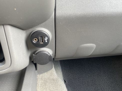 Used 2017 Nissan Frontier SV AWD/4WD image 31