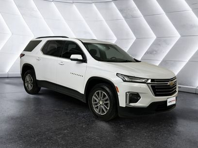 Used 2023 Chevrolet Traverse LT
