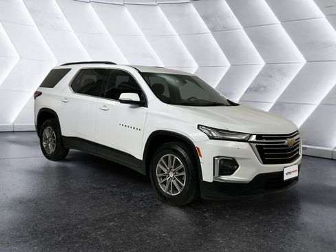 Used 2023 Chevrolet Traverse LT AWD/4WD image 1