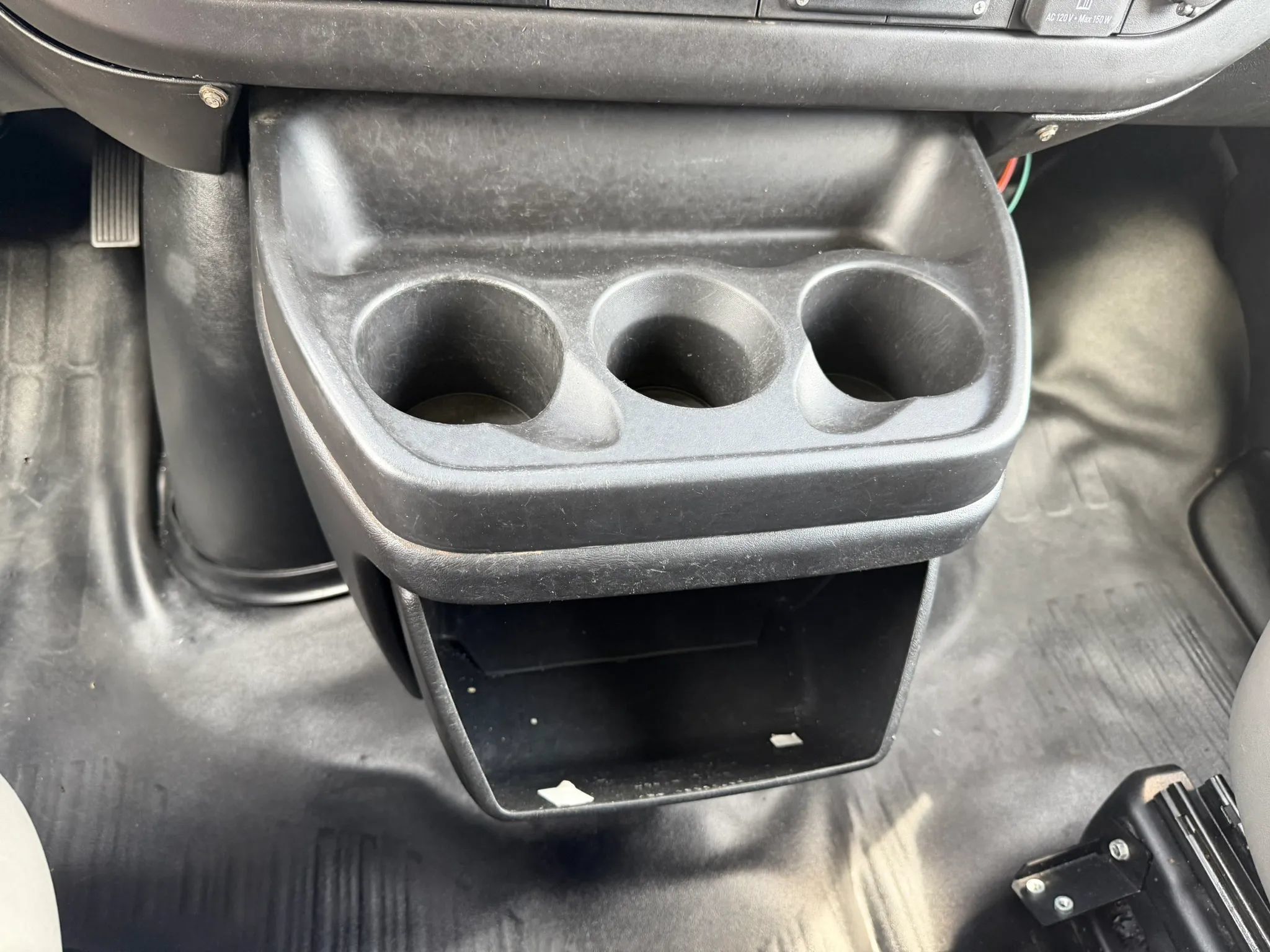 Used 2017 Chevrolet Express 2500 RWD image 20