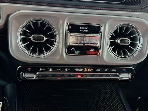 Certified 2025 Mercedes-Benz G 63 AMG 4MATIC image 16